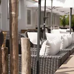 Logis Le Rabelais Hotel- Restaurant -