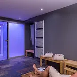 Hotel Logis Le Rabelais Hôtel- Restaurant -