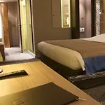 Hotel Logis Le Rabelais Hotel- Restaurant - Fontenay-le-Comte