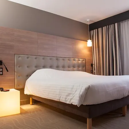 호텔 Logis Le Rabelais Hotel- Restaurant - 퐁테네이르콩트