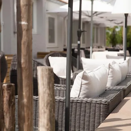 Logis Le Rabelais Hôtel- Restaurant -