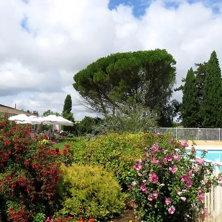 Hotel Logis Le Rabelais Hotel- Restaurant - Fontenay-le-Comte