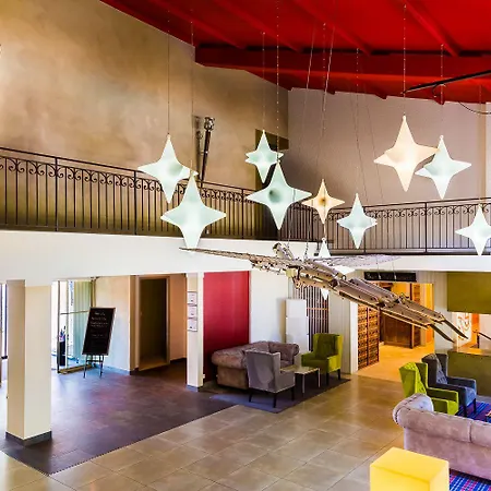 Otel Logis Le Rabelais Hotel- Restaurant -