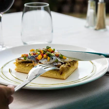 Logis Le Rabelais Hotel- Restaurant - 酒店 丰特奈勒孔特