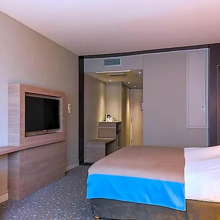 Logis Le Rabelais Hotel- Restaurant - Hotel