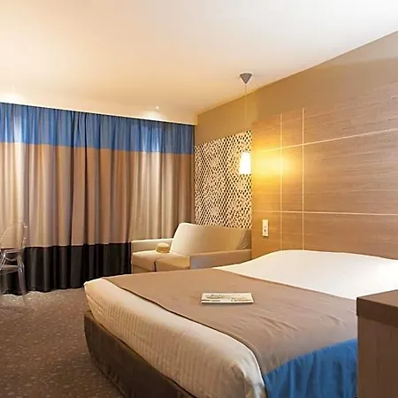 Logis Le Rabelais Hotel- Restaurant -