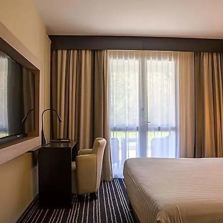 Hotel Logis Le Rabelais Hotel- Restaurant - 3*