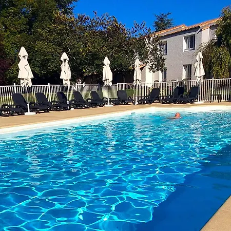 Hotel Logis Le Rabelais Hotel- Restaurant - 3*