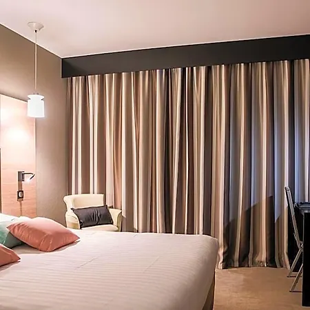 Hotel Logis Le Rabelais Hotel- Restaurant -