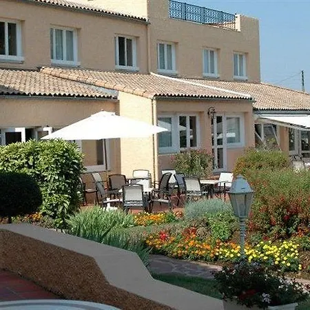 Logis Le Rabelais Hotel- Restaurant - Hotel Fontenay-le-Comte