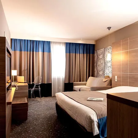 Logis Le Rabelais Hotel- Restaurant - Hotel