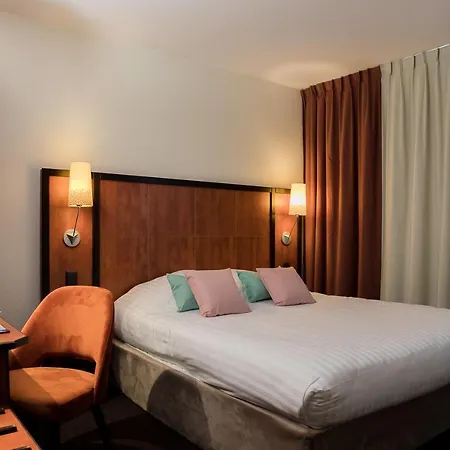 酒店 Logis Le Rabelais Hotel- Restaurant -