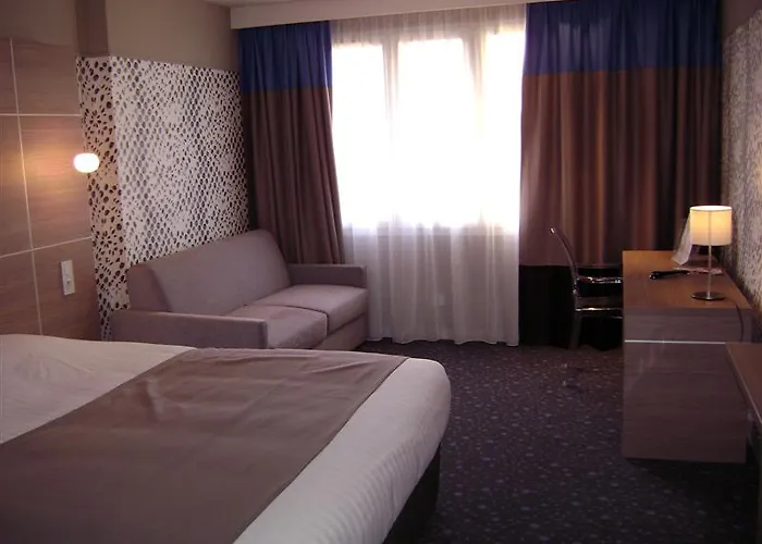 Logis Le Rabelais Hotel- Restaurant - Hotel Fontenay-le-Comte