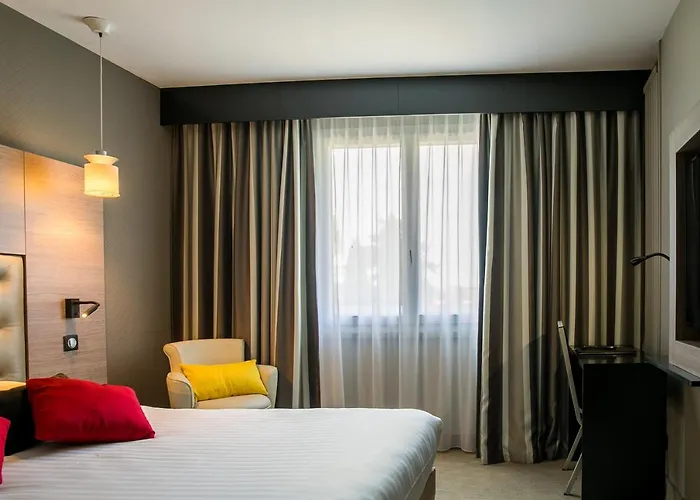 Logis Le Rabelais Hôtel- Restaurant - 3*