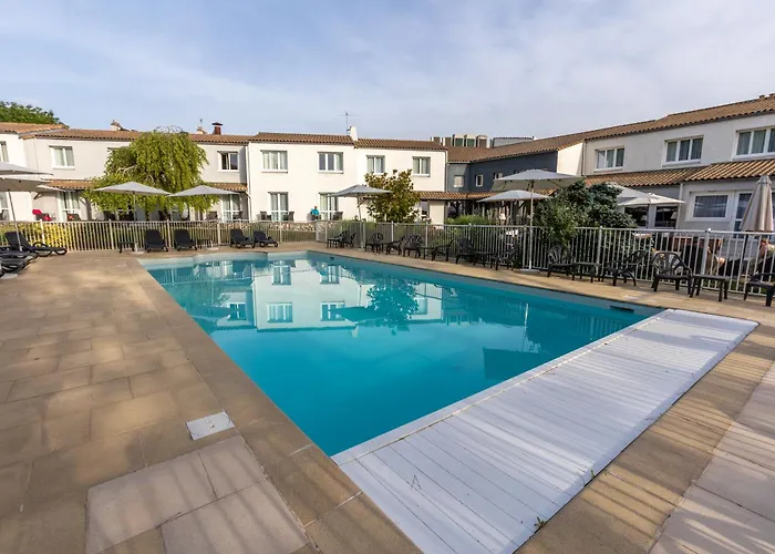 Logis Le Rabelais Hotel- Restaurant - Hotel Fontenay-le-Comte