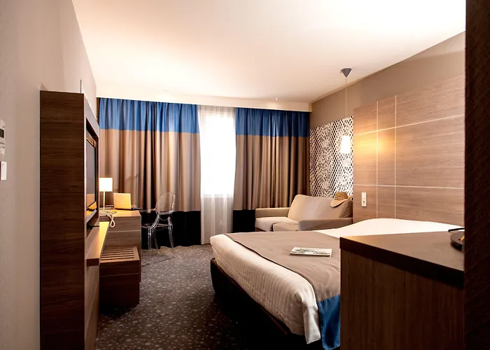 Logis Le Rabelais Hôtel- Restaurant - Fontenay-le-Comte