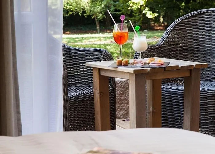 Hotel Logis Le Rabelais Hotel- Restaurant - Fontenay-le-Comte