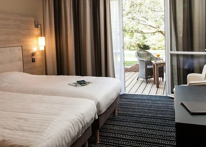 Hotel Logis Le Rabelais Hôtel- Restaurant -