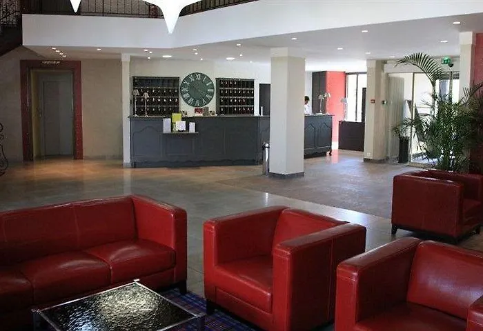 Hotel Logis Le Rabelais Hotel- Restaurant - 3*