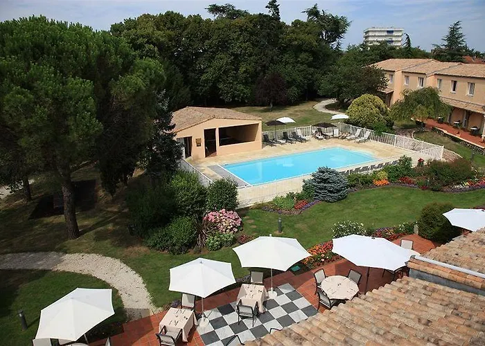 Logis Le Rabelais Hôtel- Restaurant - Hotel Fontenay-le-Comte