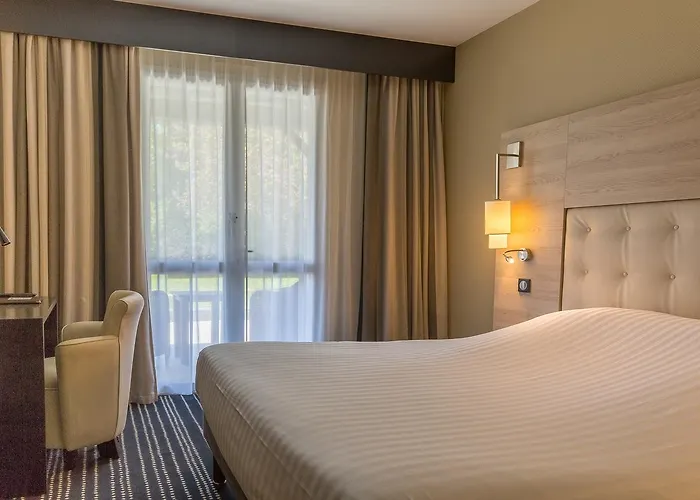 Hotel Logis Le Rabelais Hotel- Restaurant - Fontenay-le-Comte