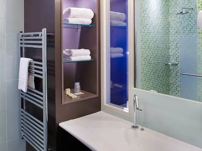 Hotel Logis Le Rabelais Hotel- Restaurant - 3*