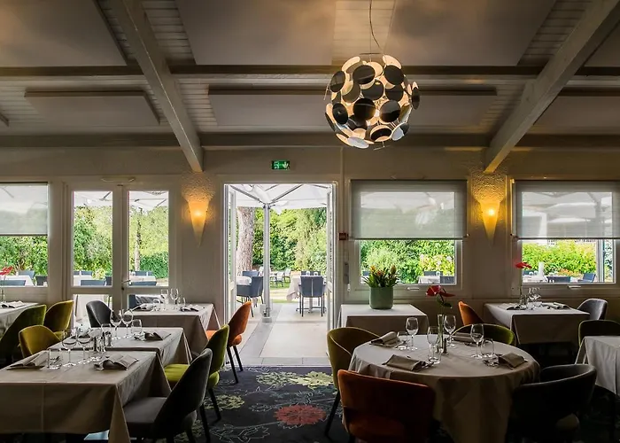 Hotel Logis Le Rabelais Hotel- Restaurant - Fontenay-le-Comte