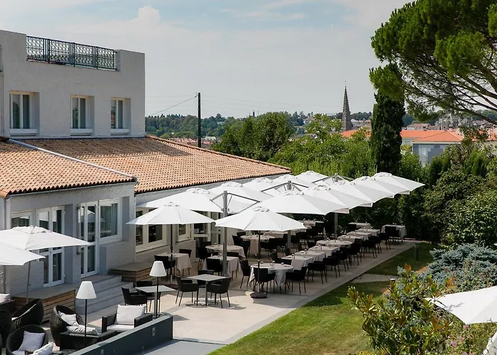 Logis Le Rabelais Hôtel- Restaurant - Hotel